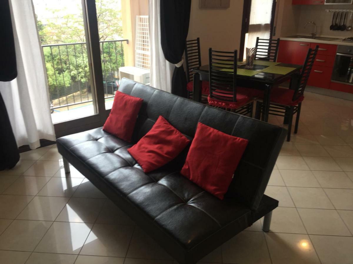 Via Acquedotto N. 66, Condominio "Le Piramidi" Olbia Exteriör bild